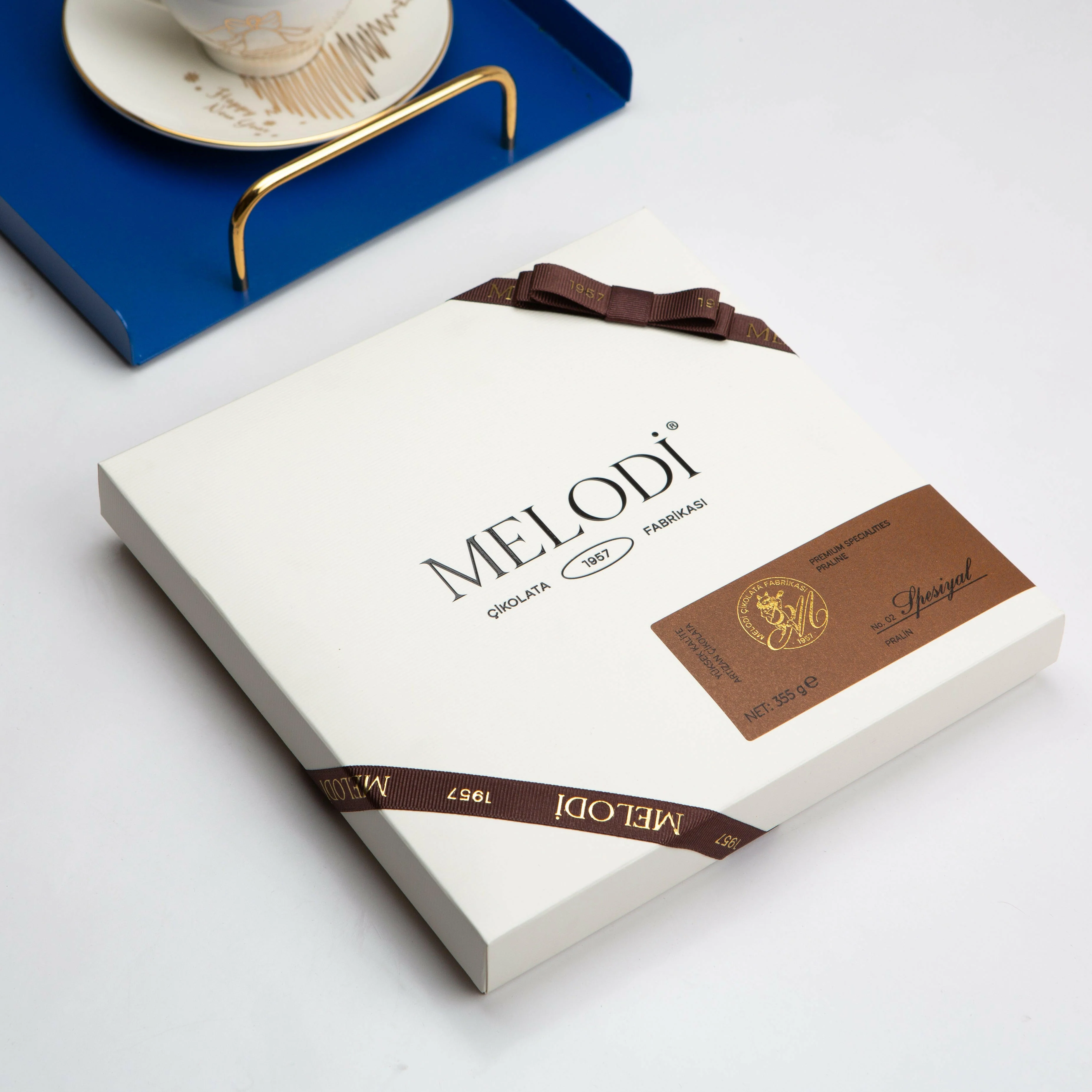 Carians Praline Chocolate Gift Box - Image 8