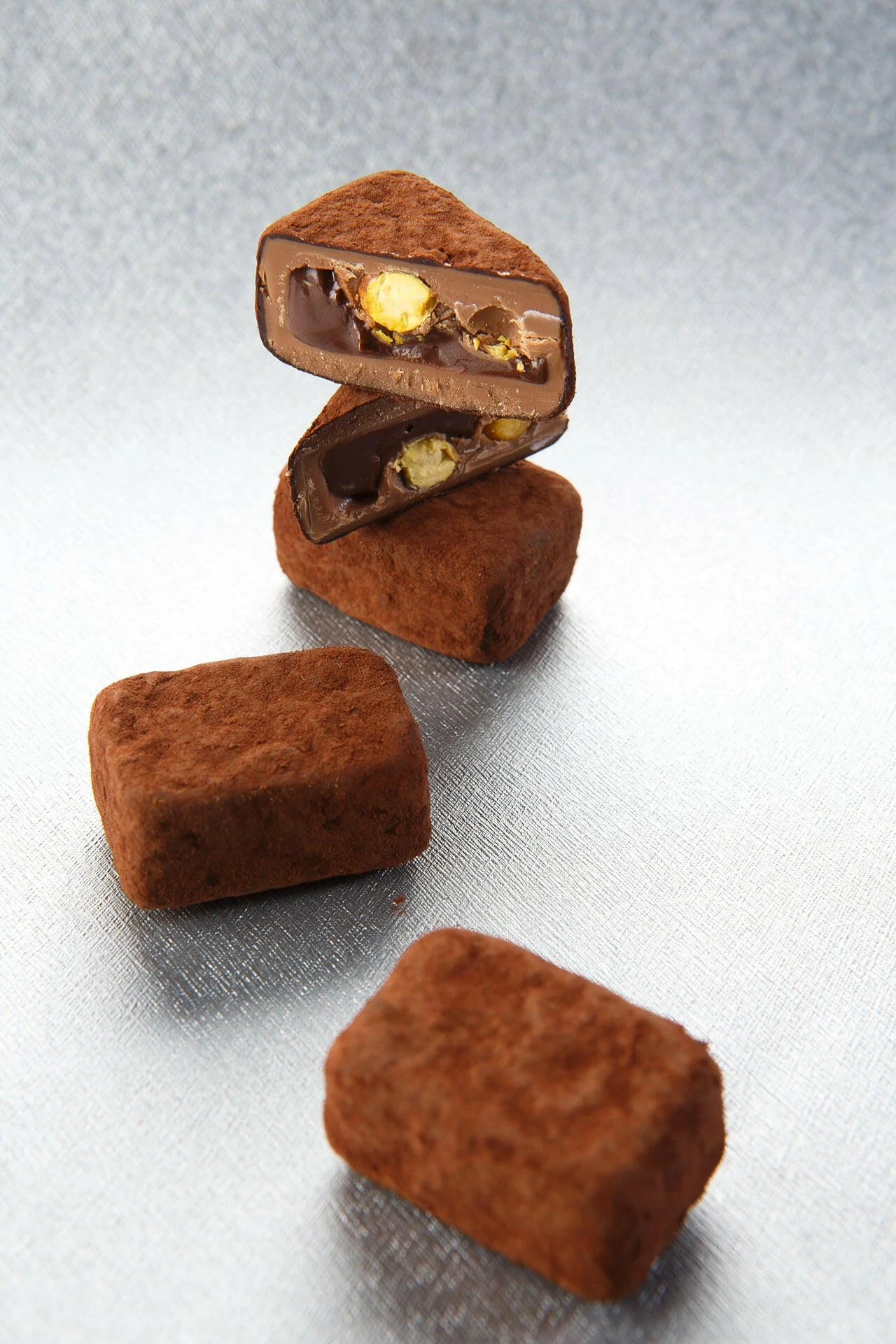 Retro Metal Chocolate Gift Box, Gold Ribbon - Image 6